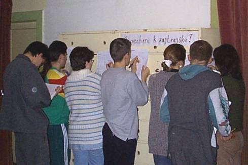dotazniky.jpg (22179 bytes)